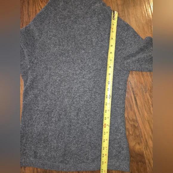 Abercrombie And Fitch NWT Small Merino Wool Blend Turtle Neck Sweater - Picture 4 of 9